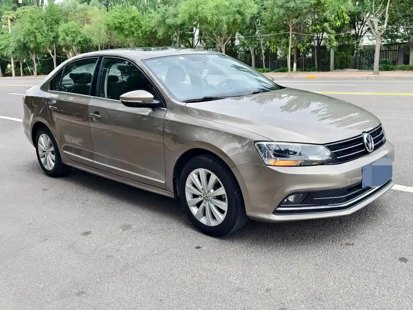 2015 Volkswagen Sagitar 1.6L Manual Comfort Edition — миниатюра 2