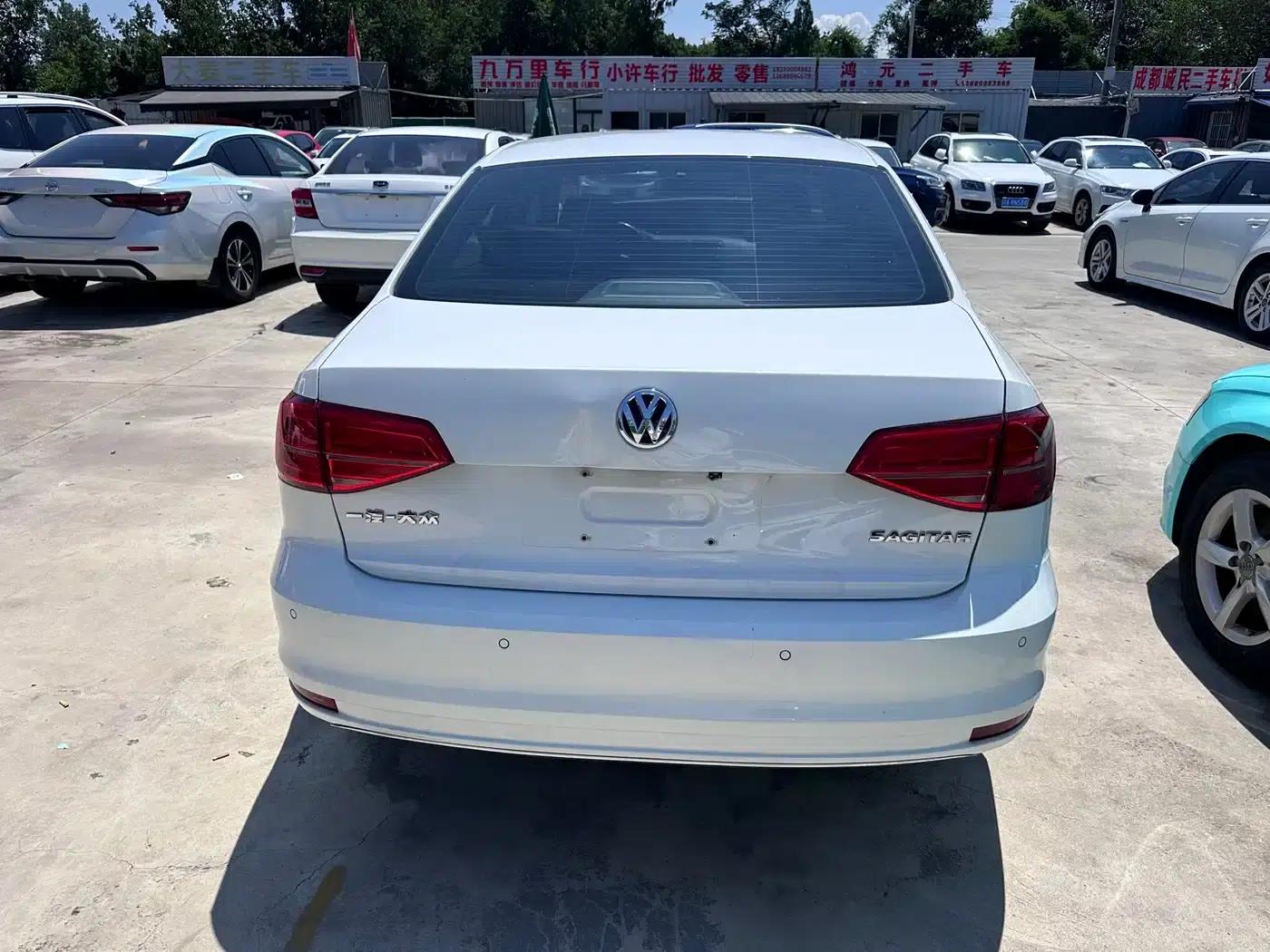2015 Volkswagen Sagitar 1.6L Automatic Comfort Model — миниатюра 3