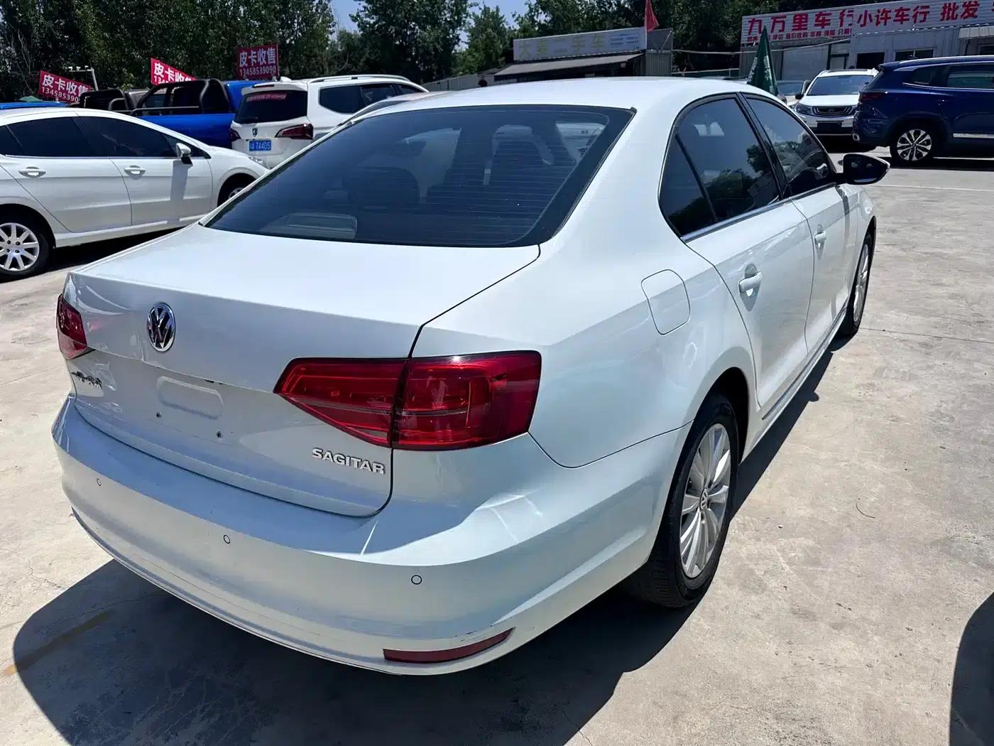 2015 Volkswagen Sagitar 1.6L Automatic Comfort Model — миниатюра 4