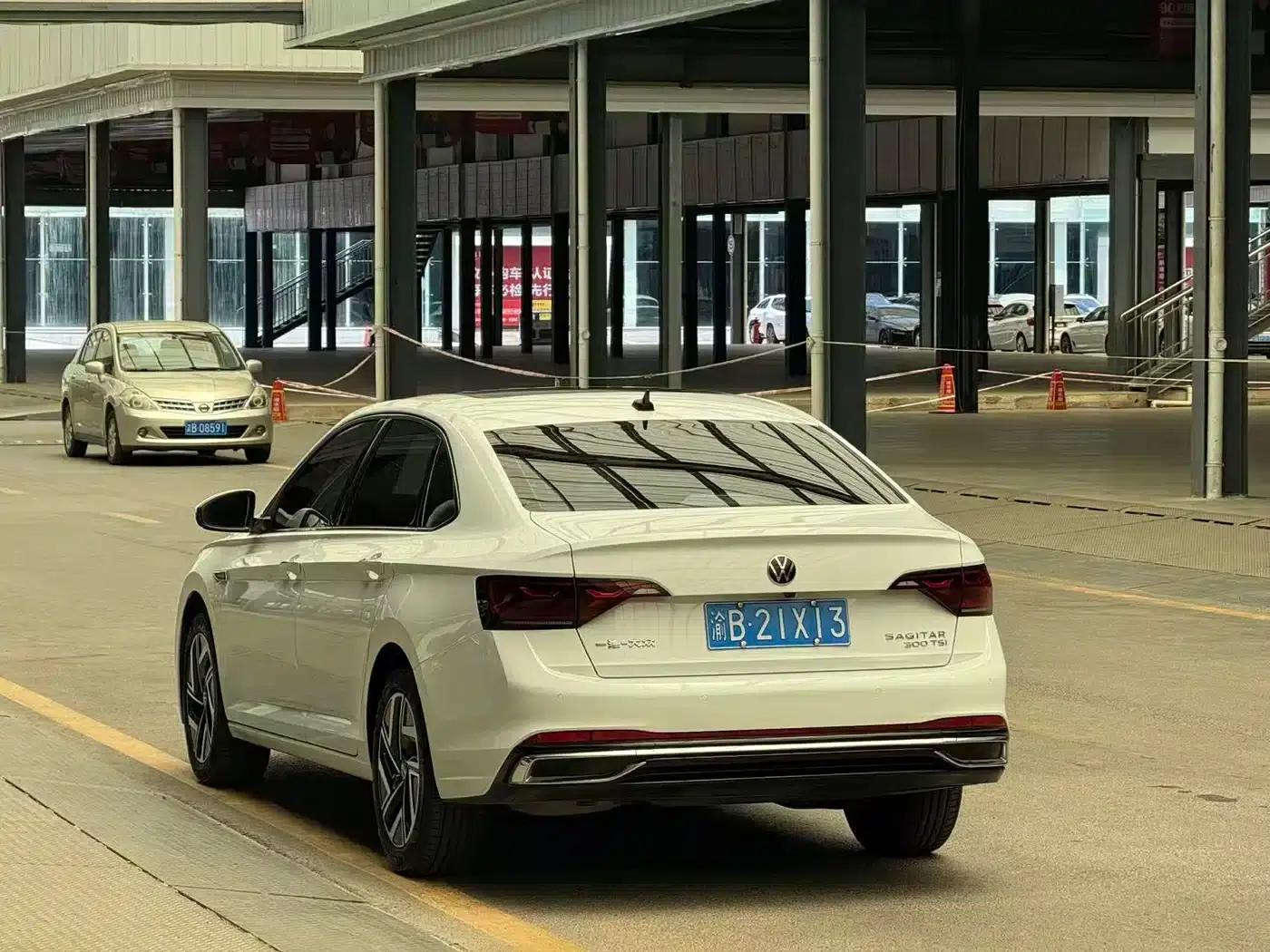 2023 Volkswagen Sagitar 300TSI DSG Super Edition — миниатюра 11