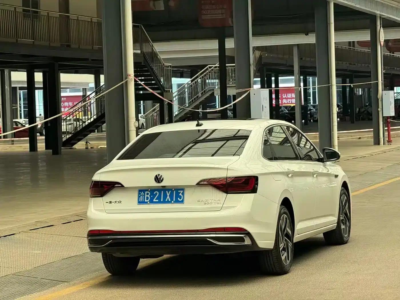 2023 Volkswagen Sagitar 300TSI DSG Super Edition — миниатюра 10