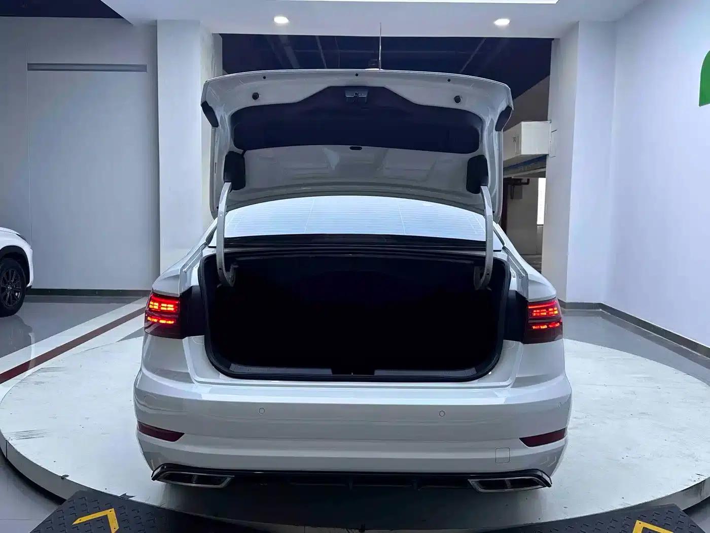 2021 Volkswagen Sagitar 280TSI DSG Excellence Edition — миниатюра 14