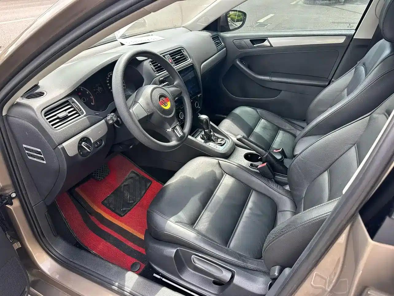 2012 Volkswagen Sagitar 1.6L Automatic Fashion Edition — миниатюра 7