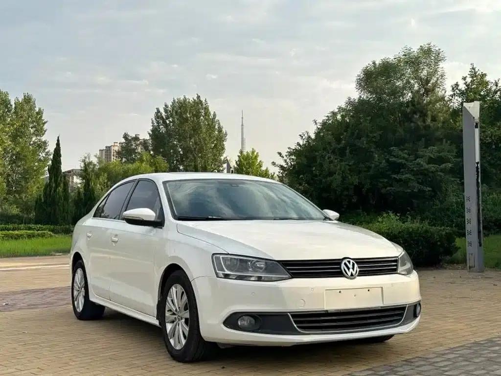 2014 Volkswagen Sagitar 1.4TSI Manual Deluxe Edition — миниатюра 3