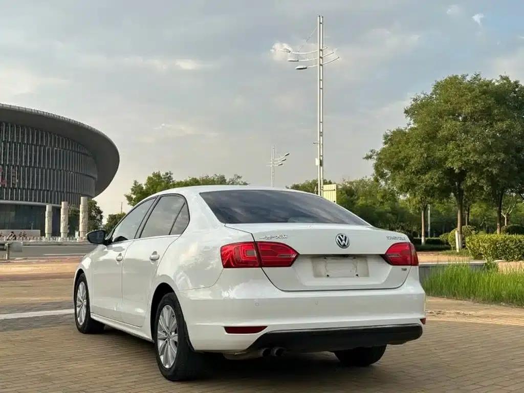 2014 Volkswagen Sagitar 1.4TSI Manual Deluxe Edition — миниатюра 5