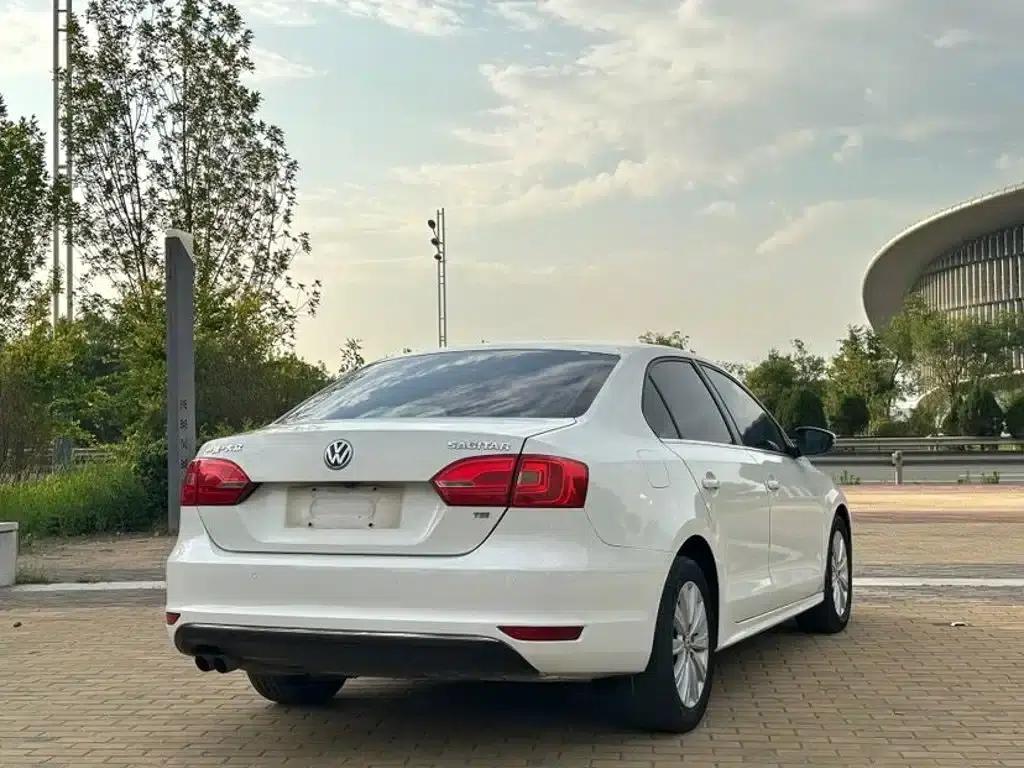 2014 Volkswagen Sagitar 1.4TSI Manual Deluxe Edition — миниатюра 6