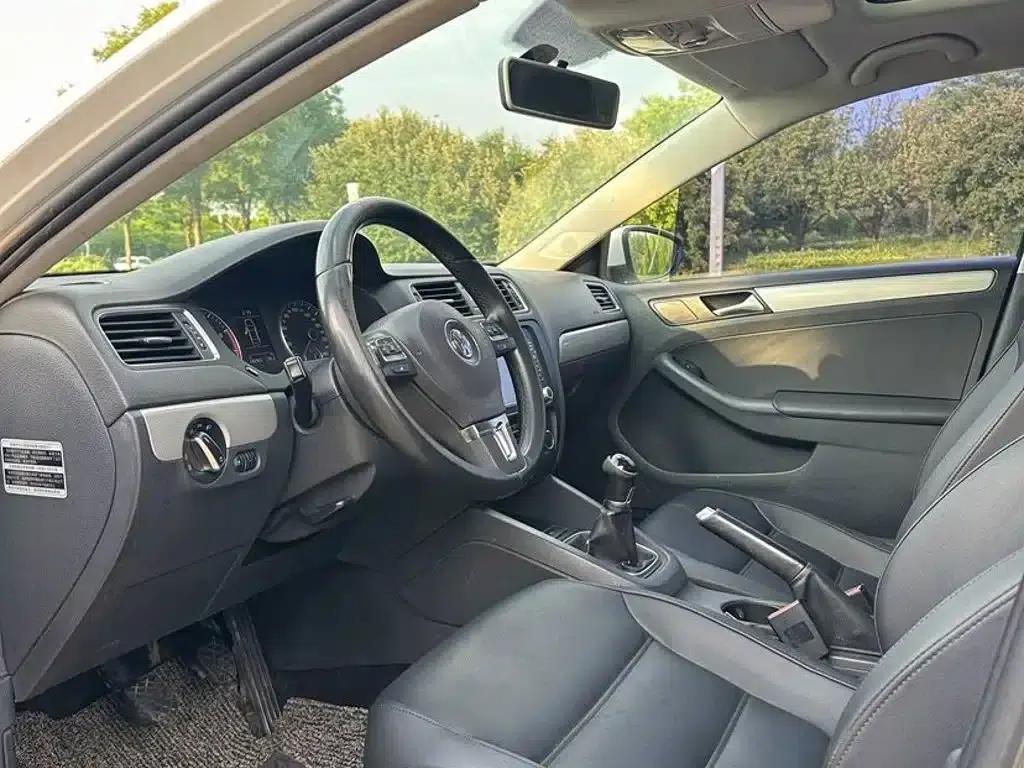 2014 Volkswagen Sagitar 1.4TSI Manual Deluxe Edition — миниатюра 8