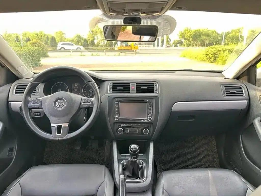 2014 Volkswagen Sagitar 1.4TSI Manual Deluxe Edition — миниатюра 9