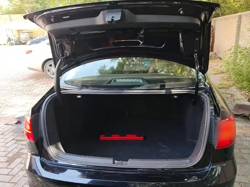 2018 Volkswagen Sagitar 1.6L Automatic Comfort Model — миниатюра 19