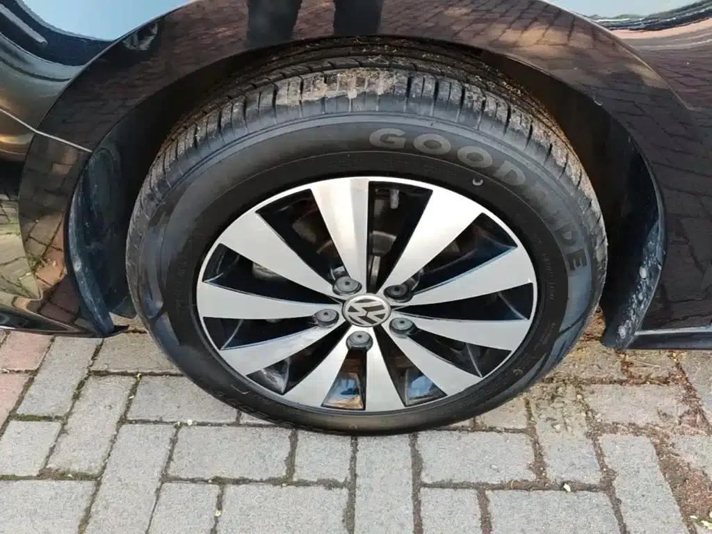 2018 Volkswagen Sagitar 1.6L Automatic Comfort Model — миниатюра 23