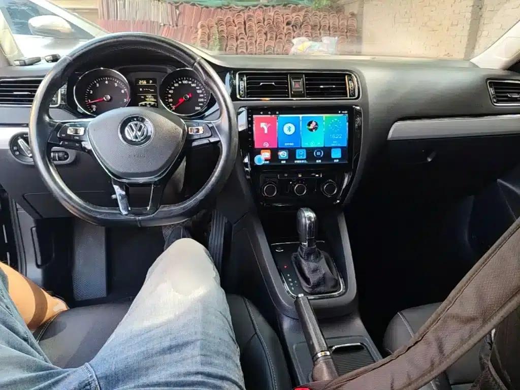 2018 Volkswagen Sagitar 1.6L Automatic Comfort Model — миниатюра 10