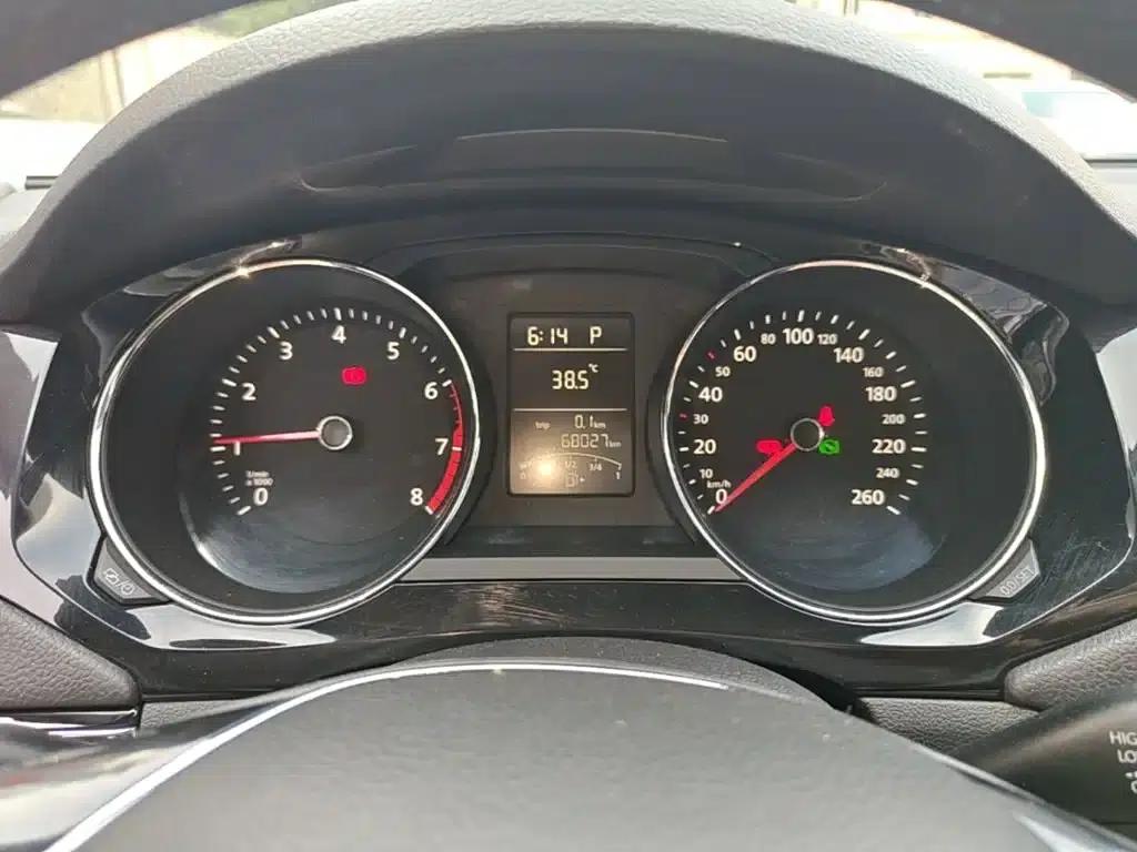 2018 Volkswagen Sagitar 1.6L Automatic Comfort Model — миниатюра 12
