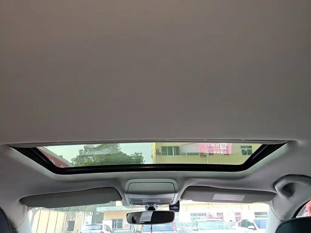 2018 Volkswagen Sagitar 1.6L Automatic Comfort Model — миниатюра 18