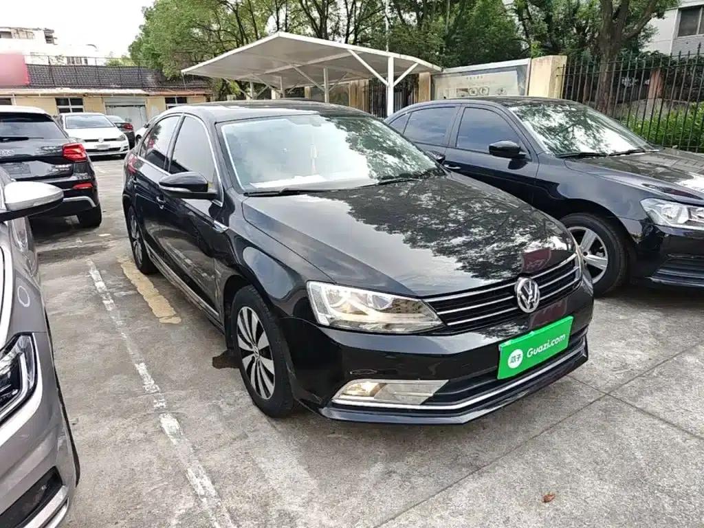 2018 Volkswagen Sagitar 1.6L Automatic Comfort Model — миниатюра 4