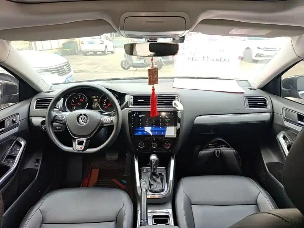 2018 Volkswagen Sagitar 1.6L Automatic Comfort Model — миниатюра 10