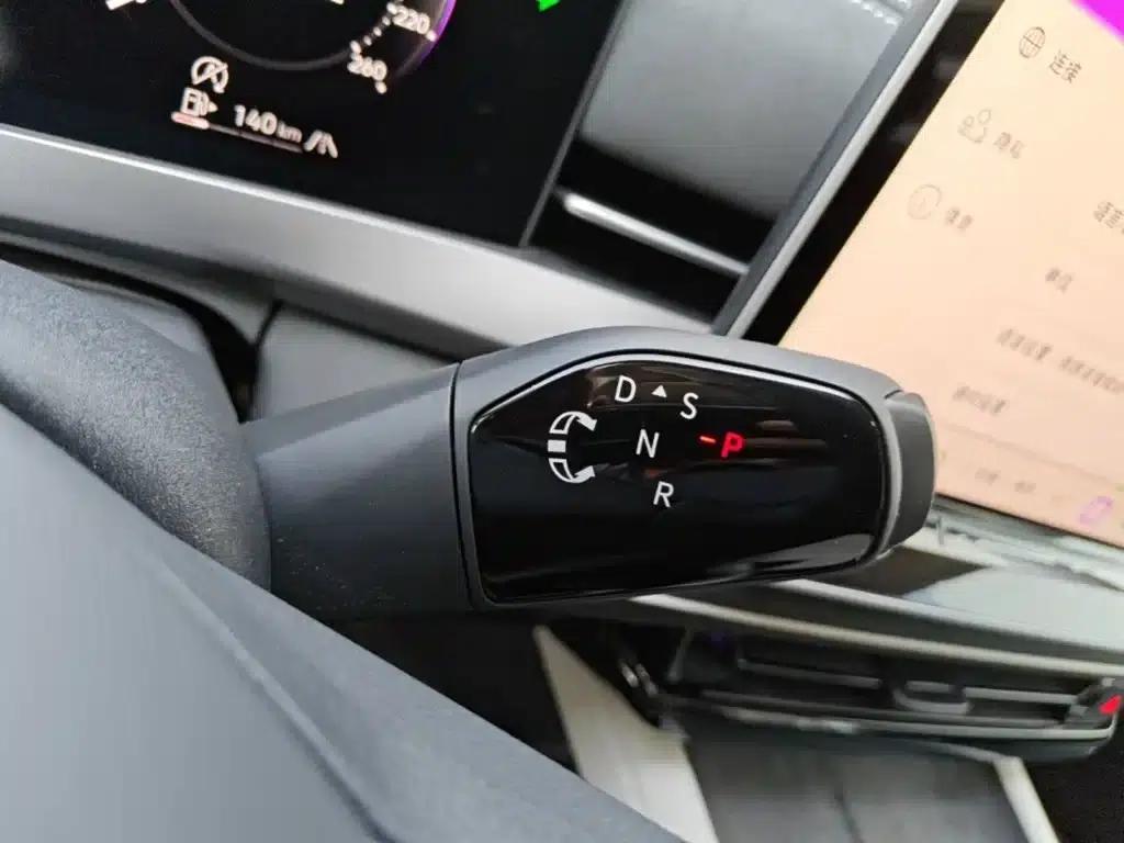 2026 Volkswagen Sagitar L 300TSI DSG Luxury Edition — миниатюра 14