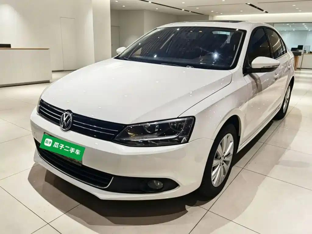 2014 Volkswagen Sagitar Facelift 1.6L Automatic Leading Edition — миниатюра 1
