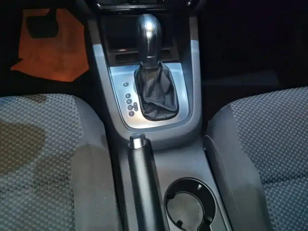 2014 Volkswagen Sagitar Facelift 1.6L Automatic Leading Edition — миниатюра 14