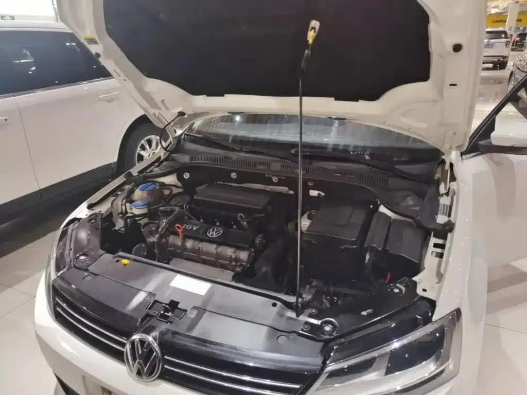 2014 Volkswagen Sagitar Facelift 1.6L Automatic Leading Edition — миниатюра 20