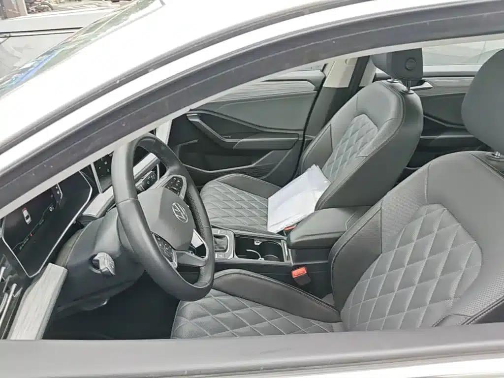 2023 Volkswagen Sagitar 300TSI DSG Excellence Edition — миниатюра 15