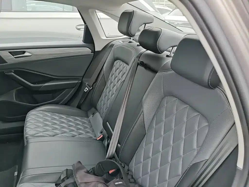 2023 Volkswagen Sagitar 300TSI DSG Excellence Edition — миниатюра 17