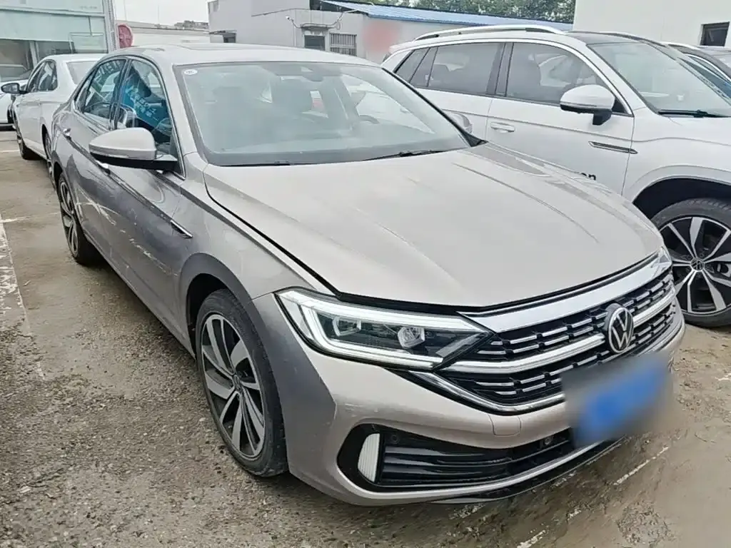 2023 Volkswagen Sagitar 300TSI DSG Excellence Edition — миниатюра 4