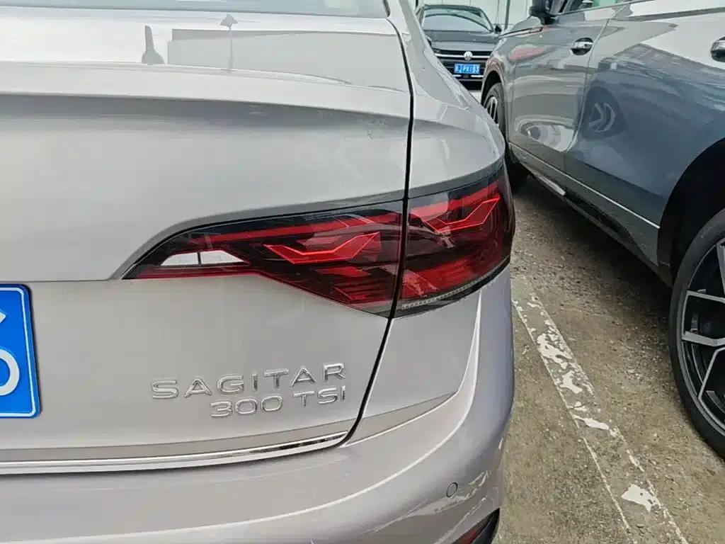 2023 Volkswagen Sagitar 300TSI DSG Excellence Edition — миниатюра 8