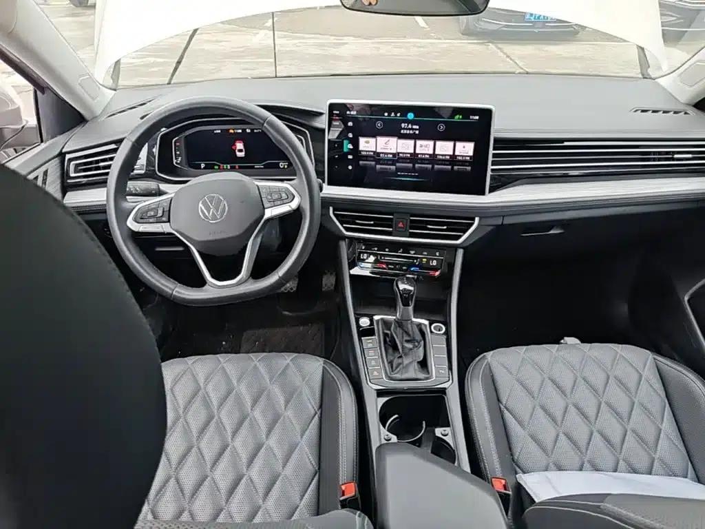 2023 Volkswagen Sagitar 300TSI DSG Excellence Edition — миниатюра 10