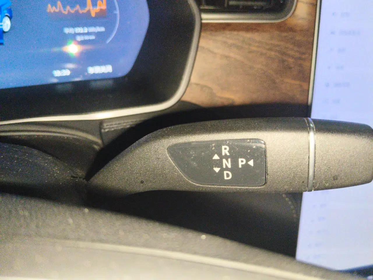 Tesla Model X 2019 Long-Range Version — миниатюра 14