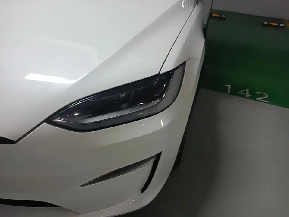 Tesla Model X 2023 Three-Motor All-Wheel-Drive Plaid Version — миниатюра 8