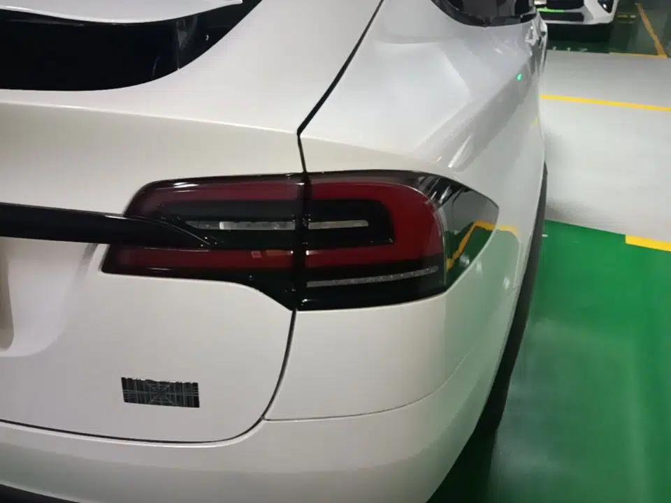 Tesla Model X 2023 Three-Motor All-Wheel-Drive Plaid Version — миниатюра 9