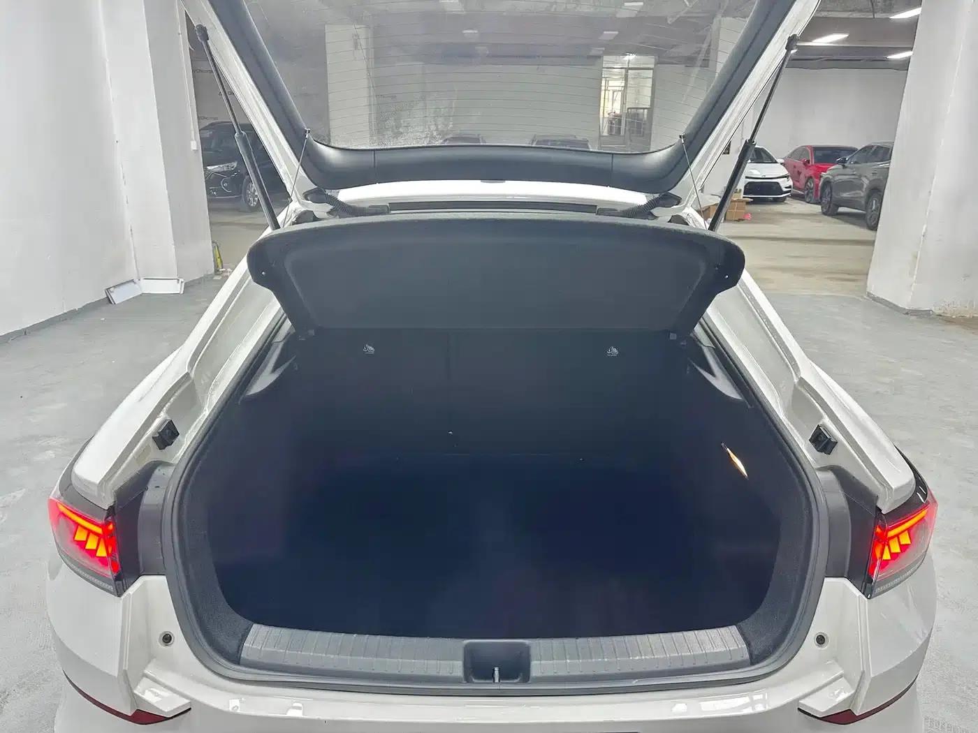 Lamando 2022 Lamando L 280TSI DSG Hot Edition — миниатюра 21