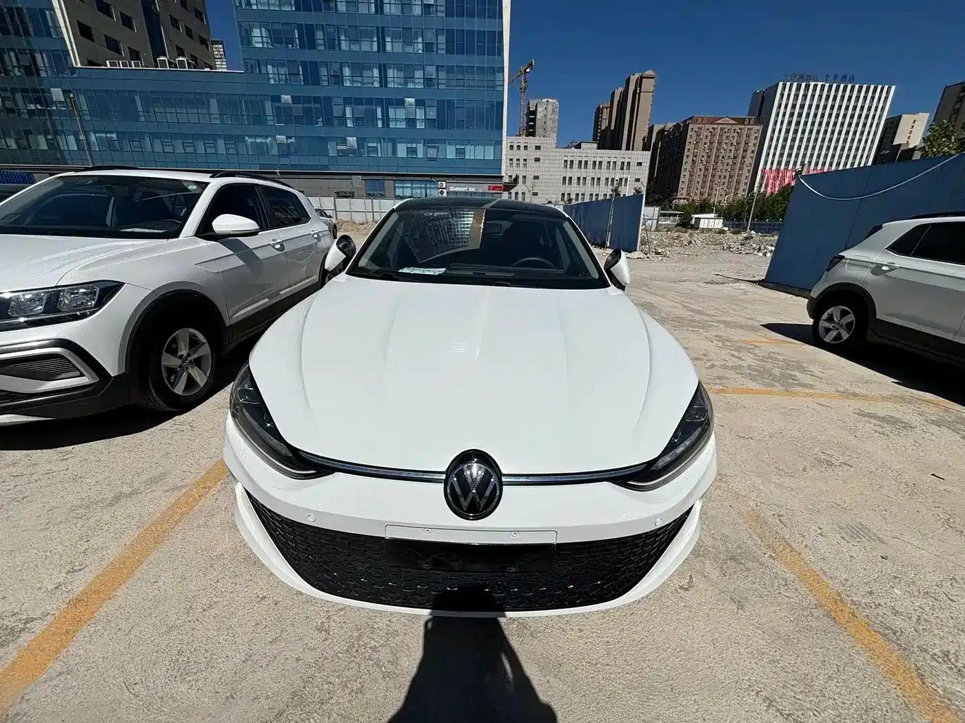 Lamando 2024 Lamando L 200TSI DSG Trendy Edition — миниатюра 1