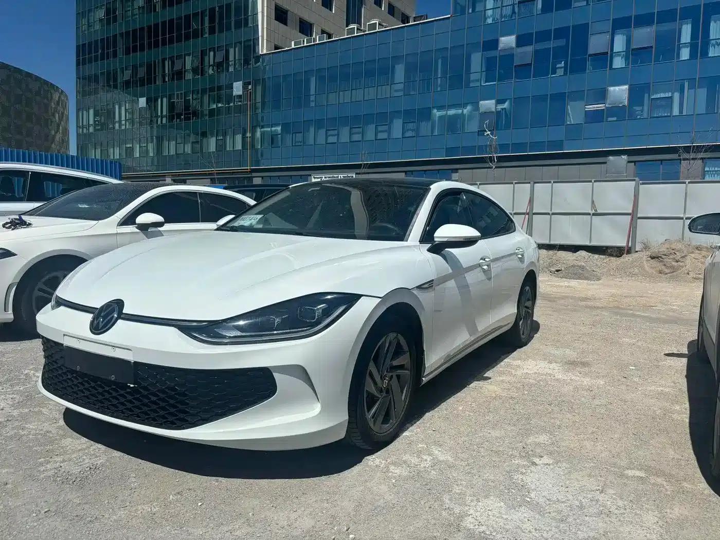 Lamando 2024 Lamando L 200TSI DSG Trendy Edition — миниатюра 1