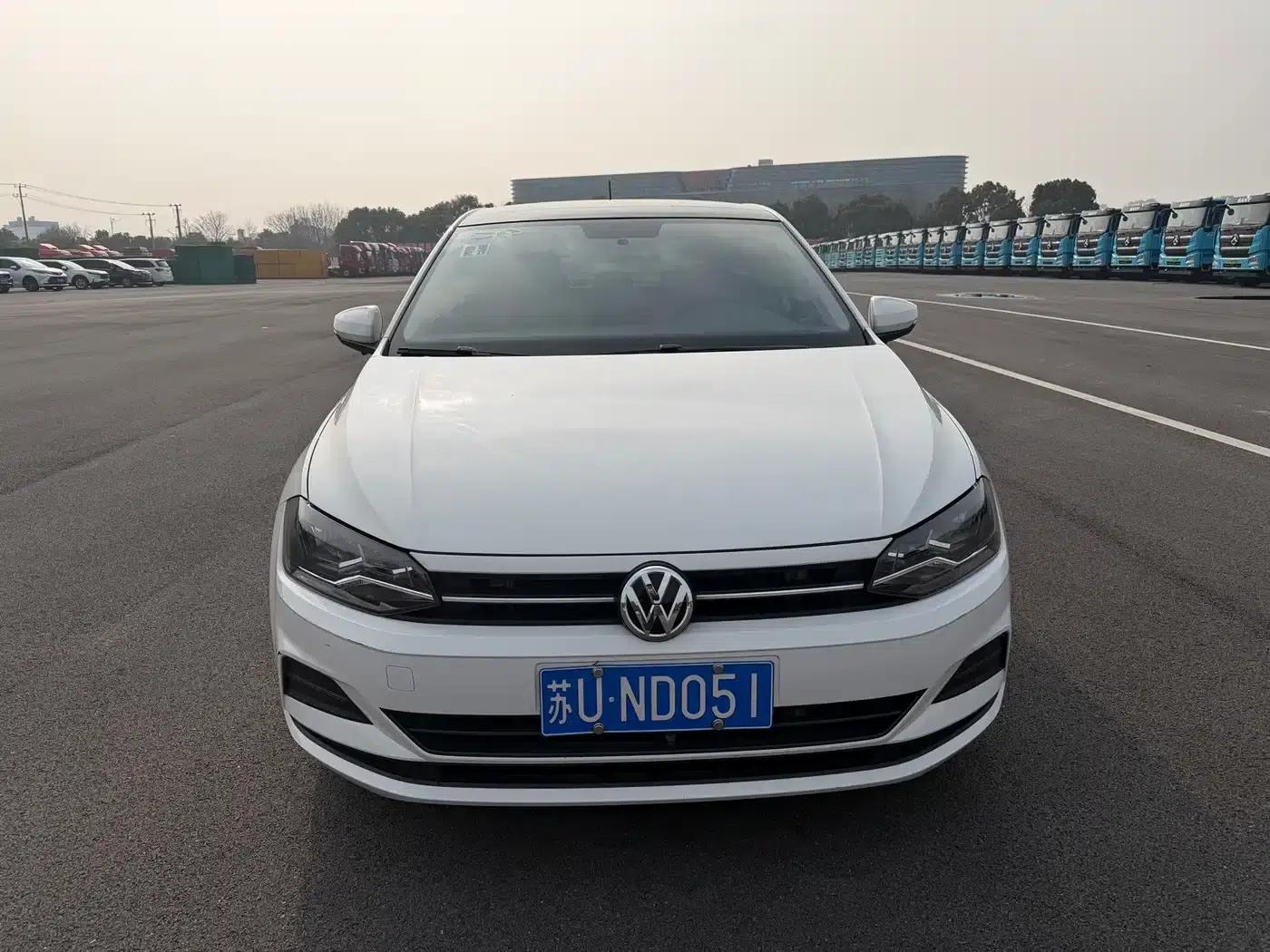 2019 Polo Plus 1.5L Automatic Panoramic Enjoyment Edition — миниатюра 1