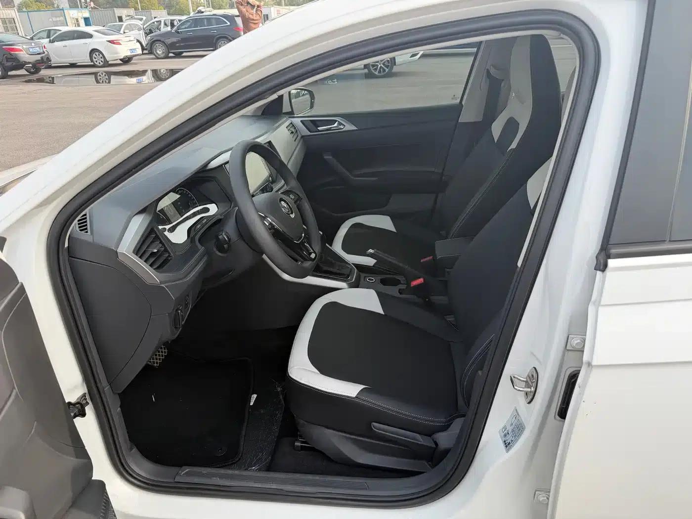 2019 Polo Plus 1.5L Automatic Panoramic Enjoyment Edition — миниатюра 11