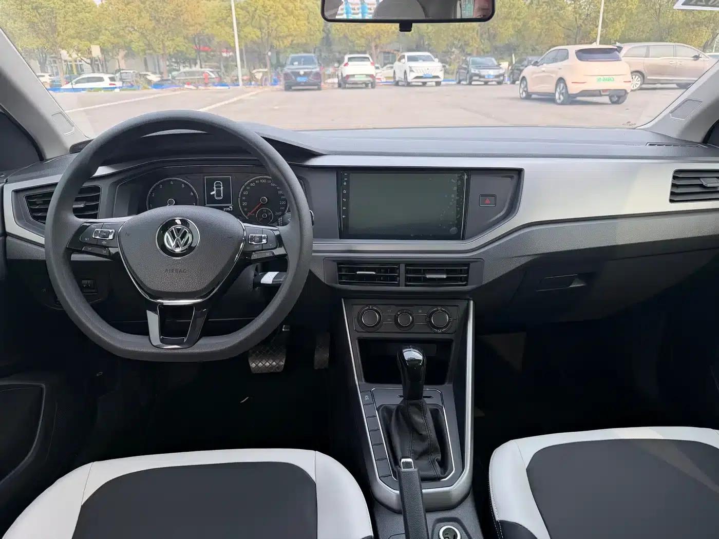 2019 Polo Plus 1.5L Automatic Panoramic Enjoyment Edition — миниатюра 12