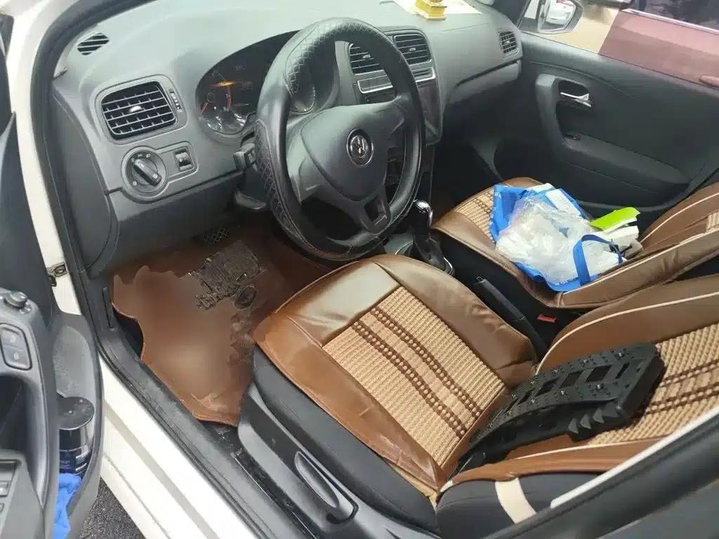 2016 Polo 1.4L Automatic Fashion Edition — миниатюра 17