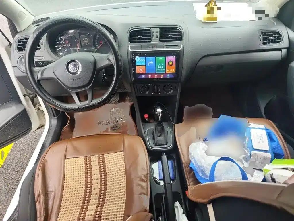 2016 Polo 1.4L Automatic Fashion Edition — миниатюра 10