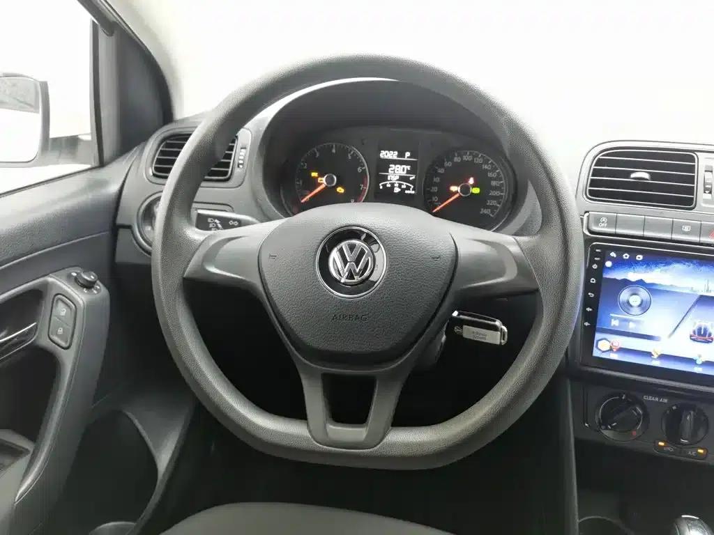 2018 Polo 1.5L Automatic Comfort Edition — миниатюра 11