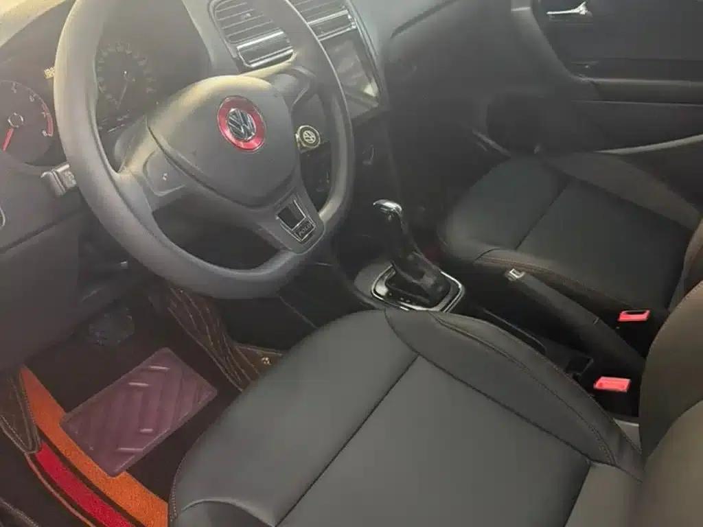 2016 Polo 1.4L Automatic Fashion Edition — миниатюра 3