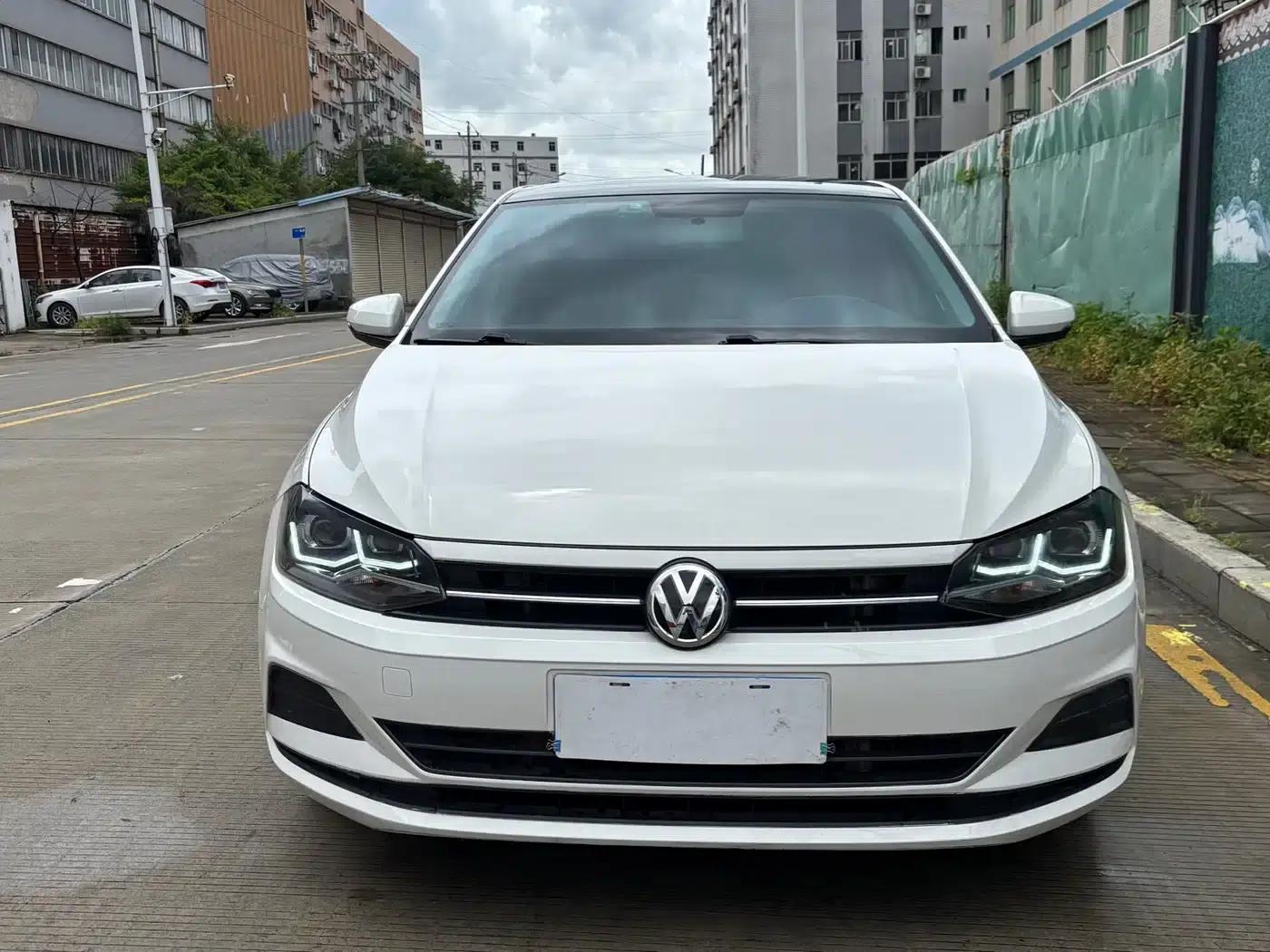 2019 Polo Plus 1.5L Automatic Colorful Technology Edition — миниатюра 2