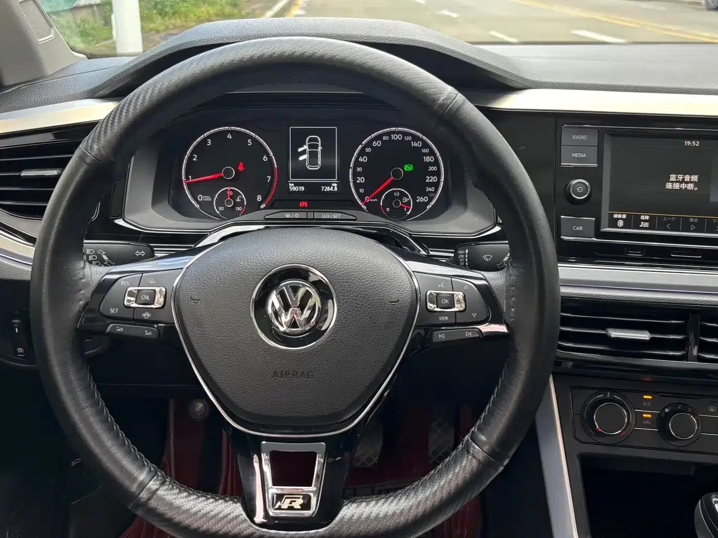 2019 Polo Plus 1.5L Automatic Colorful Technology Edition — миниатюра 11