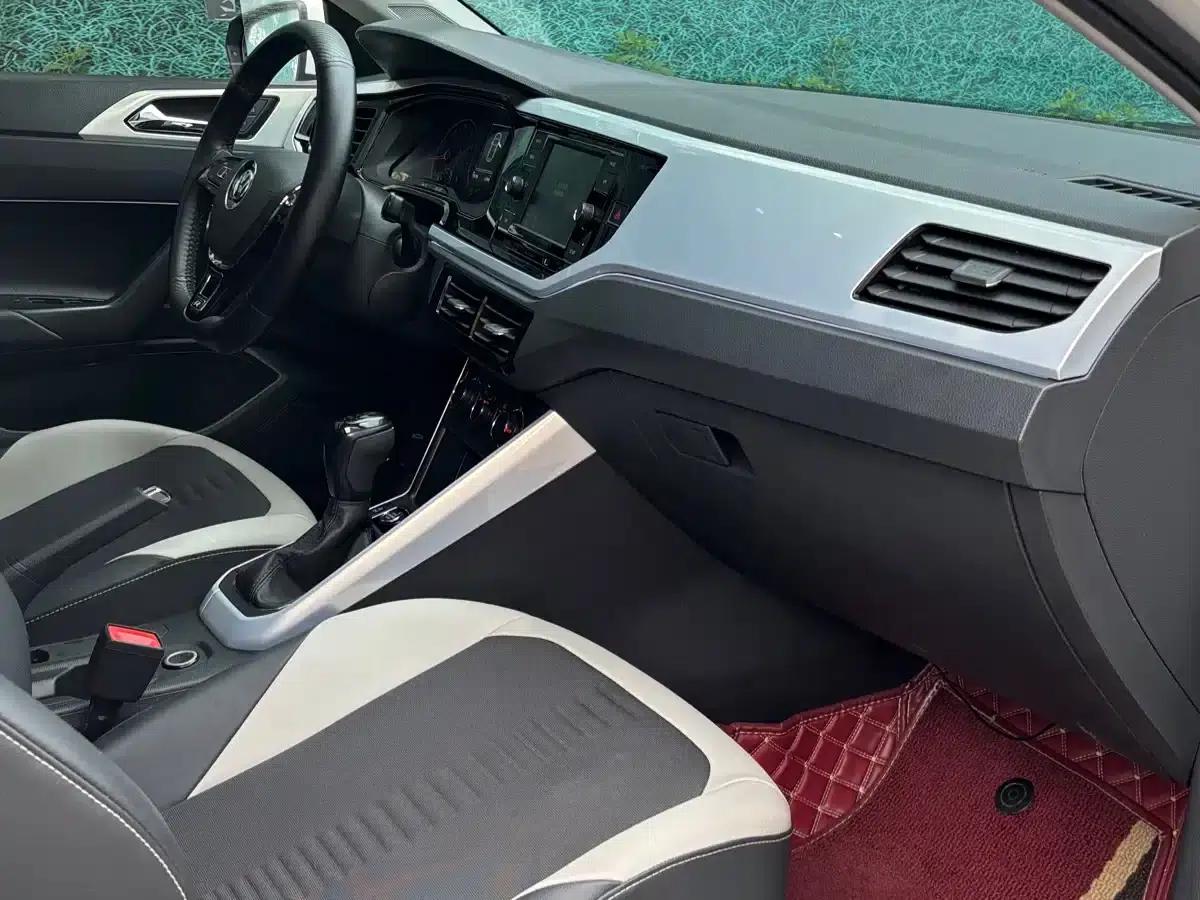 2019 Polo Plus 1.5L Automatic Colorful Technology Edition — миниатюра 12