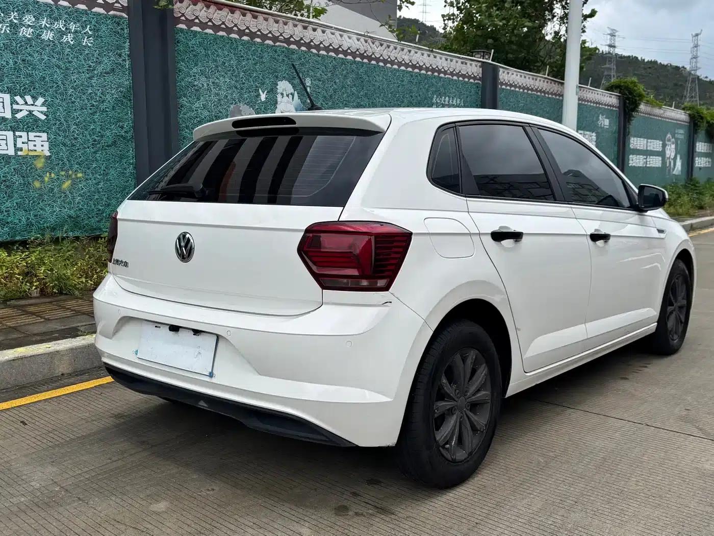 2019 Polo Plus 1.5L Automatic Colorful Technology Edition — миниатюра 13