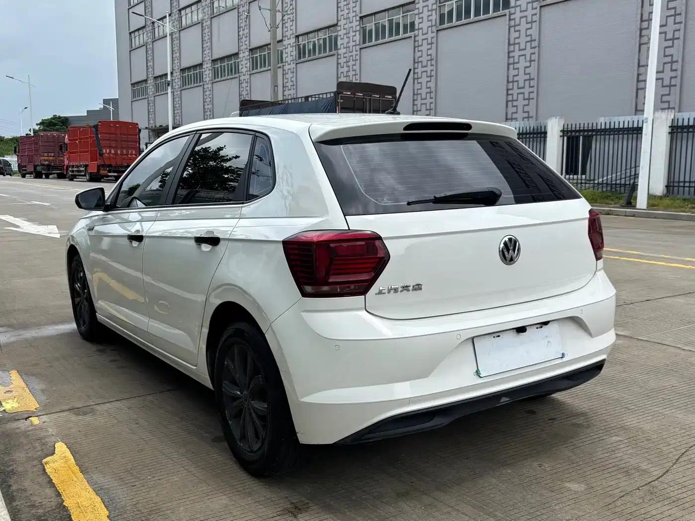 2019 Polo Plus 1.5L Automatic Colorful Technology Edition — миниатюра 15