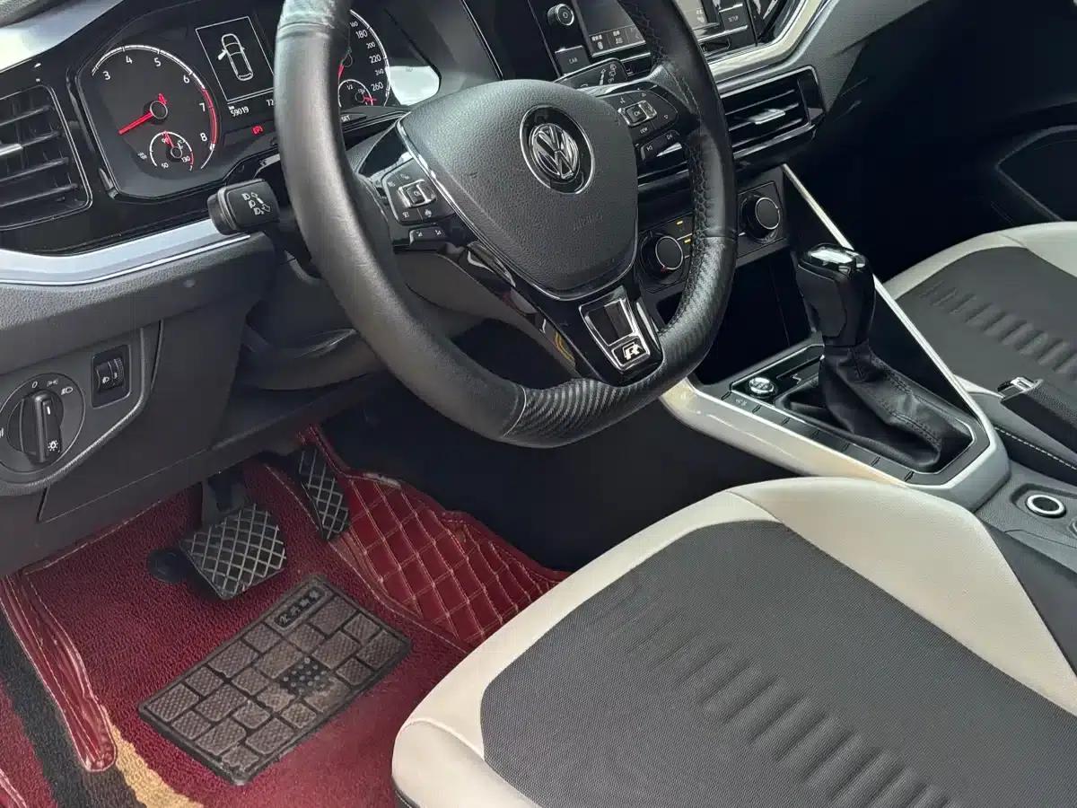 2019 Polo Plus 1.5L Automatic Colorful Technology Edition — миниатюра 5