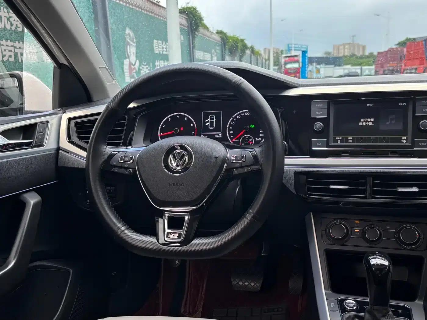 2019 Polo Plus 1.5L Automatic Colorful Technology Edition — миниатюра 10