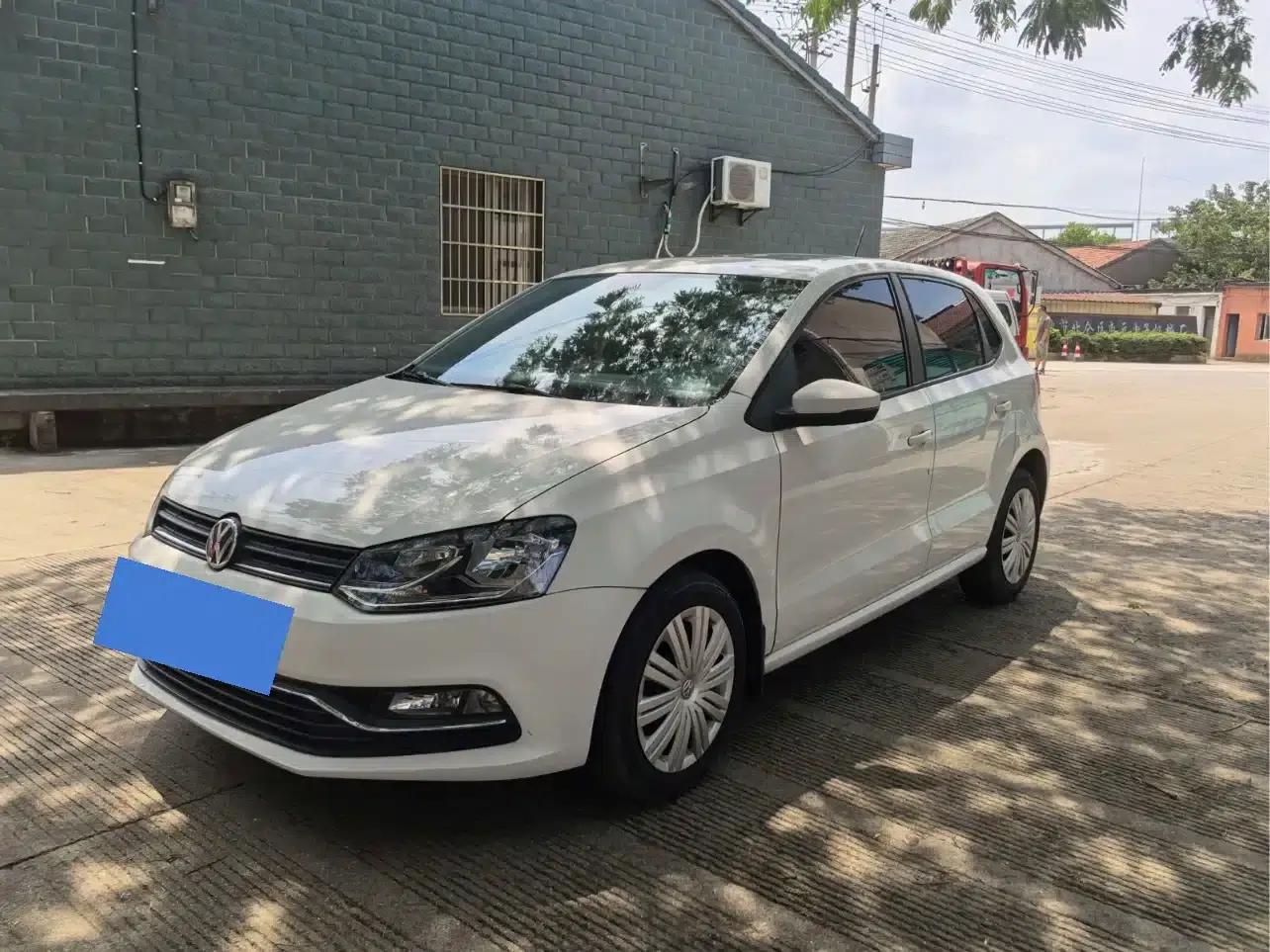 2016 Polo 1.6L Automatic Comfort Model — миниатюра 1