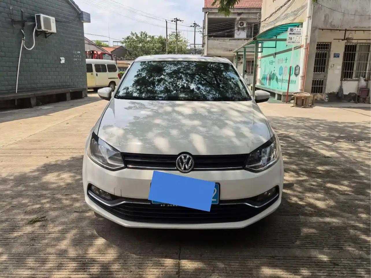 2016 Polo 1.6L Automatic Comfort Model — миниатюра 2
